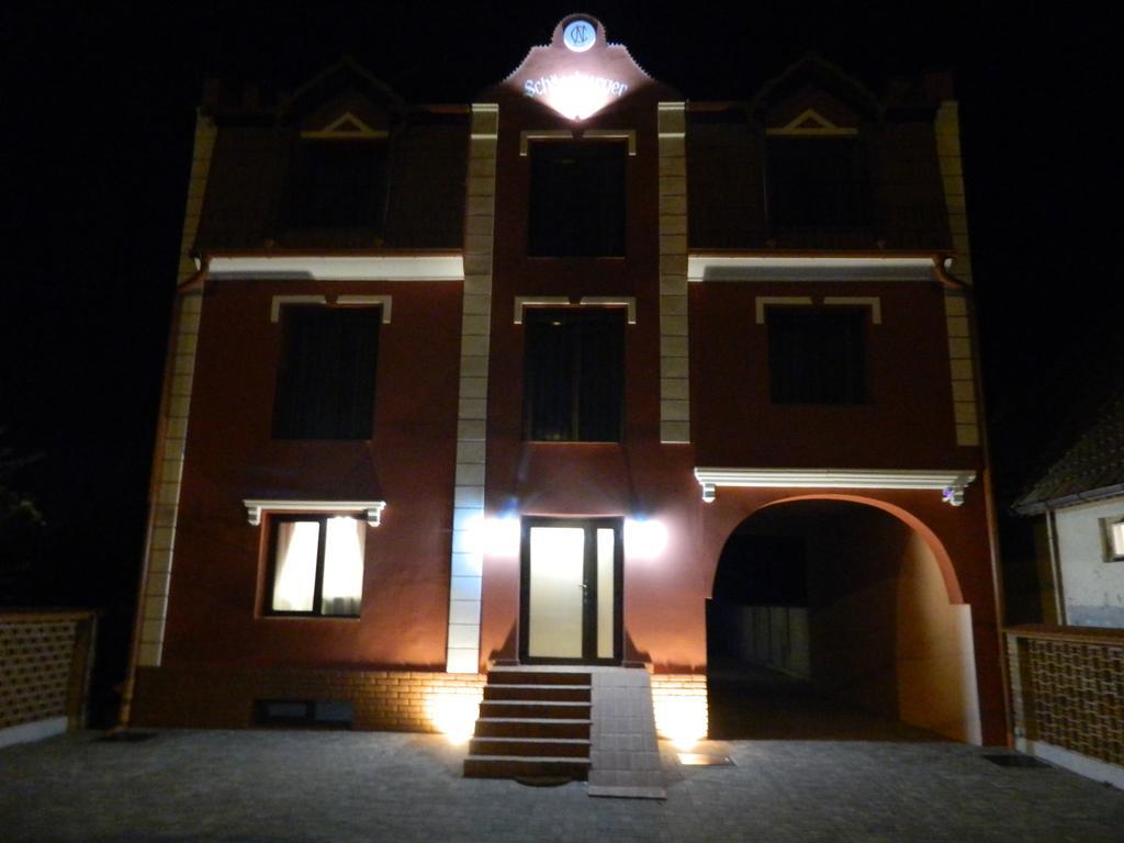 Hôtel Schassburger Tor à Sighişoara Extérieur photo