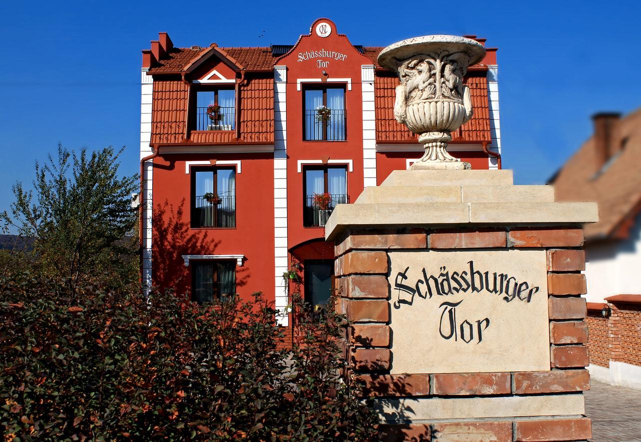 Hôtel Schassburger Tor à Sighişoara Extérieur photo